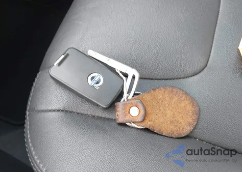 2015 Volvo Xc60 T6 из США, поврежденный, VIN YV449MDK6F2698960